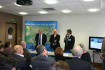 2010 - DME - Le pru00e9sident Le Vern fait visiter le port de Dieppe aux adhu00e9rents de Dieppe Mu00e9ca Energies.